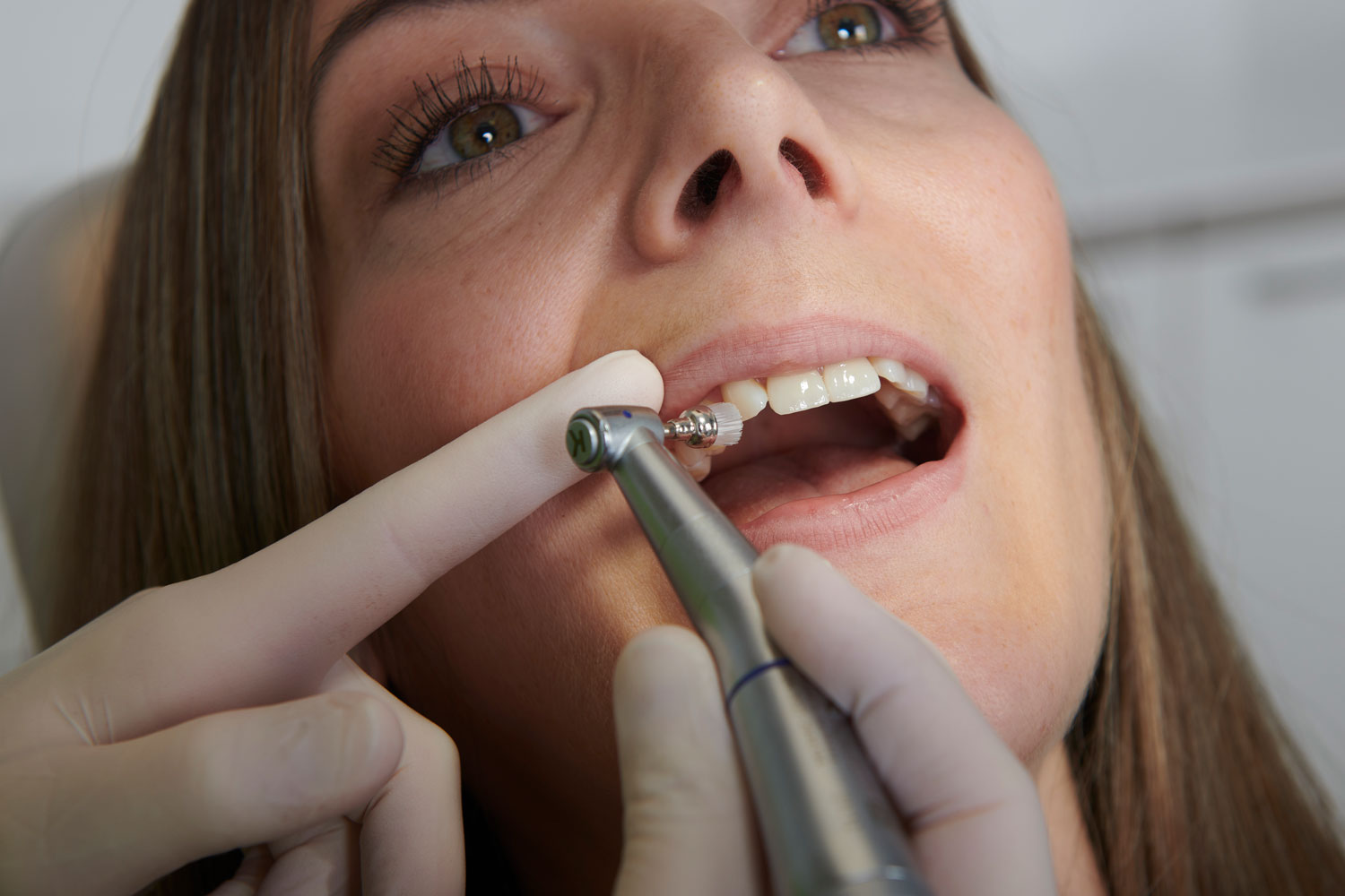 Zahnarztpraxis Hertel Zahnreinigung